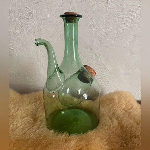 Vintage Hand-blown Green Glass Italian Wine Decanter - Picture 5 of 7